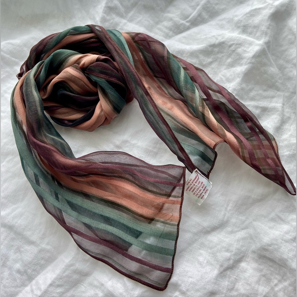 VINTAGE CLÉO 100% Silk hand painted Scarf